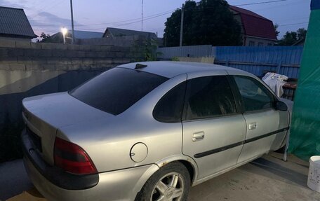 Opel Vectra B рестайлинг, 1996 год, 100 000 рублей, 2 фотография