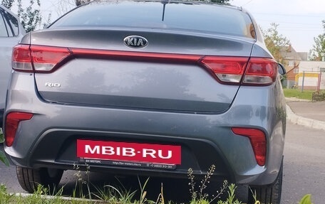 KIA Rio IV, 2018 год, 1 410 000 рублей, 2 фотография