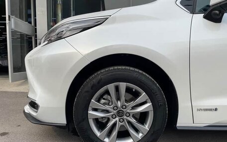 Toyota Sienna, 2022 год, 3 900 000 рублей, 4 фотография