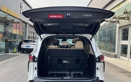Toyota Sienna, 2022 год, 3 900 000 рублей, 9 фотография