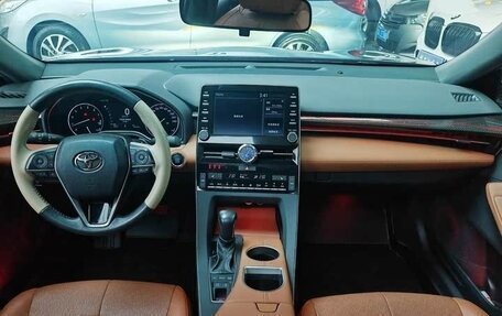 Toyota Avalon, 2021 год, 2 400 000 рублей, 8 фотография