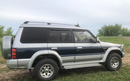 Mitsubishi Pajero III рестайлинг, 1994 год, 880 000 рублей, 5 фотография