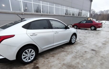 Hyundai Solaris II рестайлинг, 2021 год, 1 500 000 рублей, 5 фотография