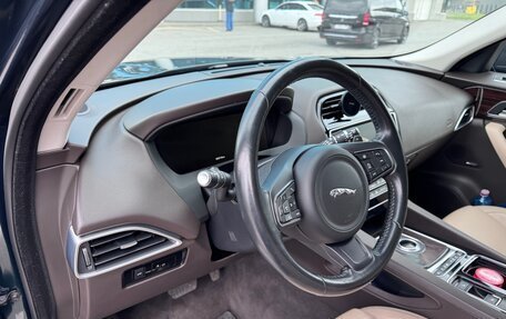 Jaguar F-Pace, 2017 год, 4 300 000 рублей, 11 фотография
