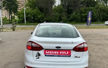 Ford Fiesta, 2015 год, 650 000 рублей, 6 фотография