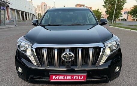 Toyota Land Cruiser Prado 150 рестайлинг 2, 2015 год, 3 600 000 рублей, 1 фотография