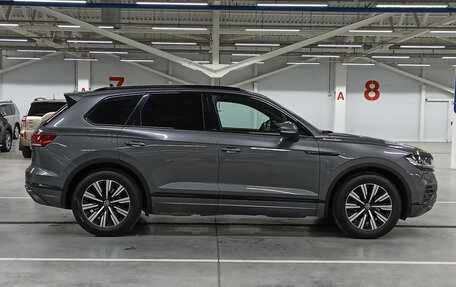 Volkswagen Touareg III, 2022 год, 7 800 000 рублей, 4 фотография