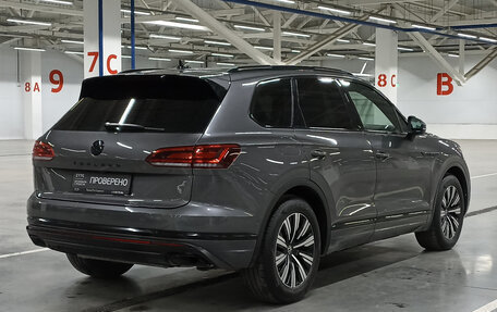 Volkswagen Touareg III, 2022 год, 7 800 000 рублей, 5 фотография