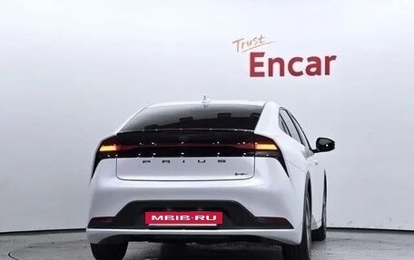 Toyota Prius IV XW50, 2023 год, 3 330 000 рублей, 18 фотография