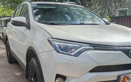 Toyota RAV4, 2017 год, 3 000 000 рублей, 6 фотография