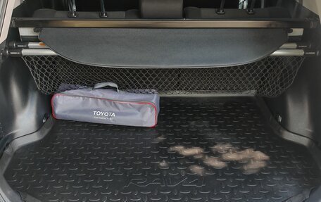 Toyota RAV4, 2017 год, 3 000 000 рублей, 9 фотография
