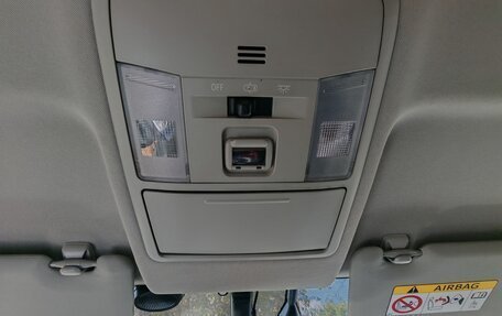 Toyota RAV4, 2017 год, 3 000 000 рублей, 12 фотография