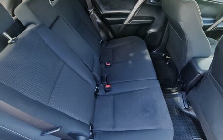 Toyota RAV4, 2017 год, 3 000 000 рублей, 16 фотография