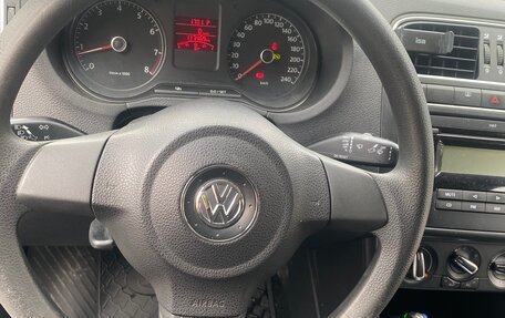 Volkswagen Polo VI (EU Market), 2011 год, 800 000 рублей, 12 фотография