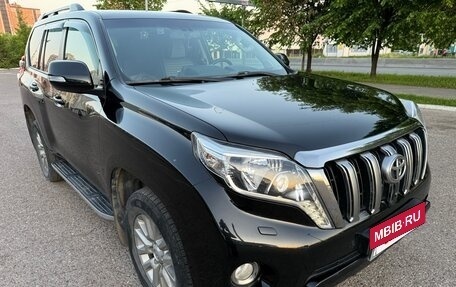 Toyota Land Cruiser Prado 150 рестайлинг 2, 2015 год, 3 600 000 рублей, 2 фотография