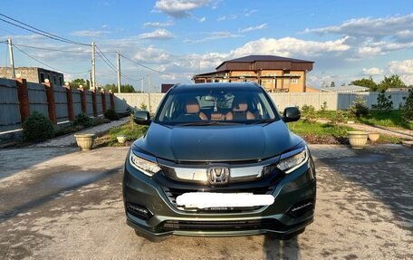 Honda Vezel, 2018 год, 1 850 000 рублей, 2 фотография