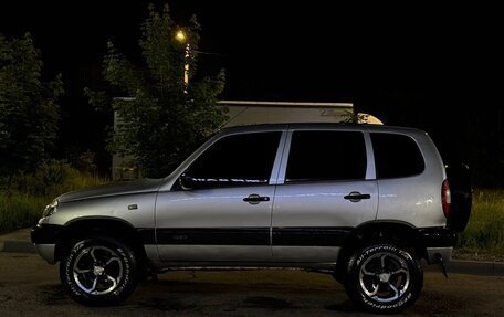 Chevrolet Niva I рестайлинг, 2004 год, 400 000 рублей, 5 фотография