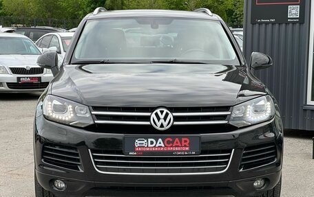 Volkswagen Touareg III, 2011 год, 2 149 000 рублей, 2 фотография