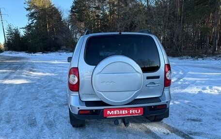 Chevrolet Niva I рестайлинг, 2018 год, 950 000 рублей, 3 фотография