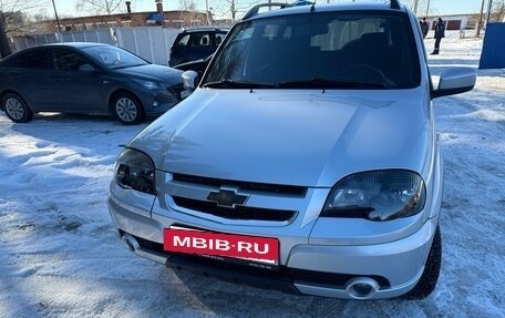 Chevrolet Niva I рестайлинг, 2018 год, 950 000 рублей, 4 фотография