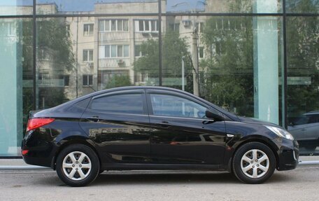 Hyundai Solaris II рестайлинг, 2011 год, 645 000 рублей, 4 фотография