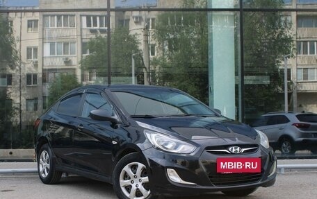 Hyundai Solaris II рестайлинг, 2011 год, 645 000 рублей, 3 фотография