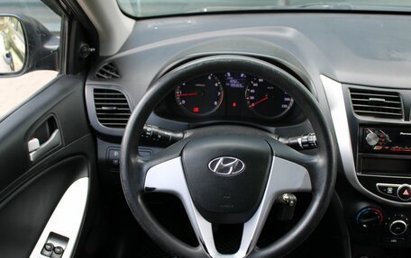 Hyundai Solaris II рестайлинг, 2011 год, 645 000 рублей, 13 фотография