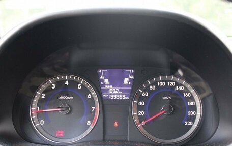 Hyundai Solaris II рестайлинг, 2011 год, 645 000 рублей, 14 фотография