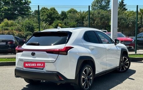 Lexus UX I, 2018 год, 3 200 000 рублей, 2 фотография
