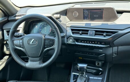 Lexus UX I, 2018 год, 3 200 000 рублей, 9 фотография
