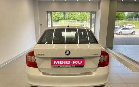 Skoda Rapid I, 2015 год, 940 000 рублей, 5 фотография