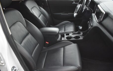 KIA Sportage IV рестайлинг, 2018 год, 2 165 000 рублей, 10 фотография