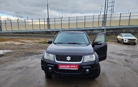 Suzuki Grand Vitara, 2011 год, 850 000 рублей, 1 фотография