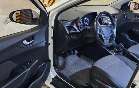 Hyundai Solaris II рестайлинг, 2018 год, 1 480 000 рублей, 12 фотография