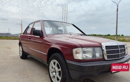 Mercedes-Benz 190 (W201), 1991 год, 1 470 000 рублей, 4 фотография