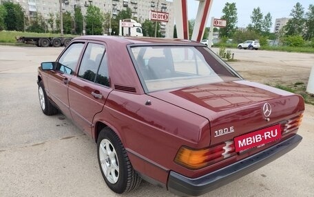 Mercedes-Benz 190 (W201), 1991 год, 1 470 000 рублей, 2 фотография