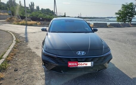 Hyundai Elantra, 2023 год, 2 120 000 рублей, 2 фотография