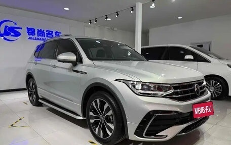 Volkswagen Tiguan II, 2022 год, 2 540 000 рублей, 3 фотография