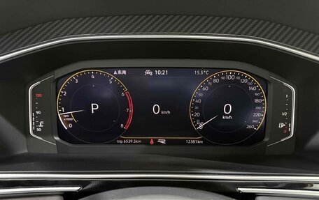Volkswagen Tiguan II, 2022 год, 2 540 000 рублей, 11 фотография