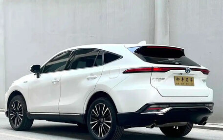 Toyota Venza, 2022 год, 3 600 000 рублей, 6 фотография