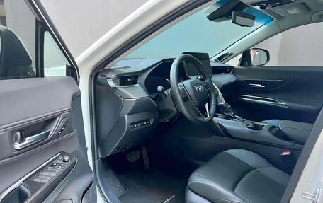 Toyota Venza, 2022 год, 3 600 000 рублей, 7 фотография