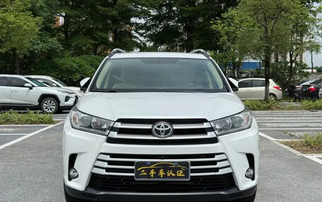 Toyota Highlander III, 2021 год, 2 500 000 рублей, 2 фотография