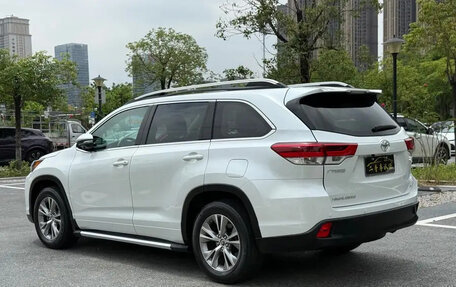 Toyota Highlander III, 2021 год, 2 500 000 рублей, 7 фотография