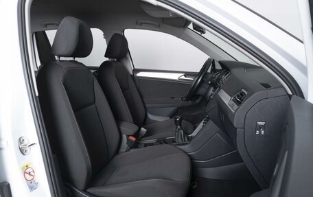 Volkswagen Tiguan II, 2019 год, 2 029 000 рублей, 8 фотография