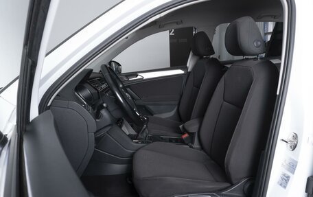 Volkswagen Tiguan II, 2019 год, 2 029 000 рублей, 10 фотография