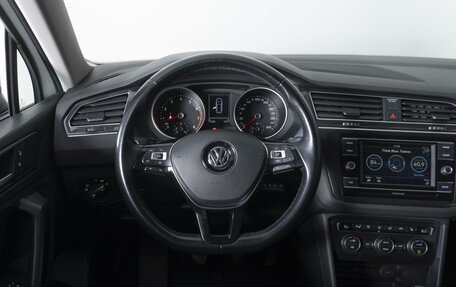 Volkswagen Tiguan II, 2019 год, 2 029 000 рублей, 13 фотография
