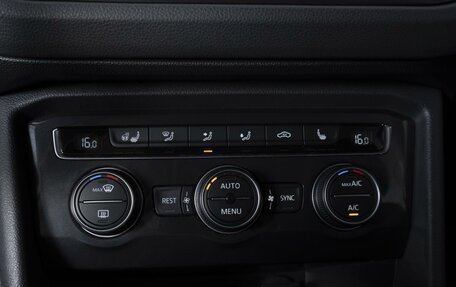 Volkswagen Tiguan II, 2019 год, 2 029 000 рублей, 21 фотография