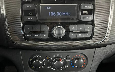 Renault Sandero II рестайлинг, 2018 год, 1 100 000 рублей, 24 фотография