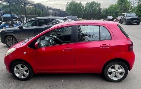 Toyota Yaris III рестайлинг, 2008 год, 700 000 рублей, 1 фотография