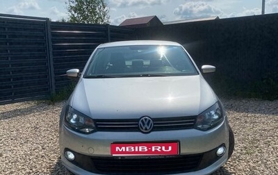 Volkswagen Polo VI (EU Market), 2013 год, 990 000 рублей, 1 фотография
